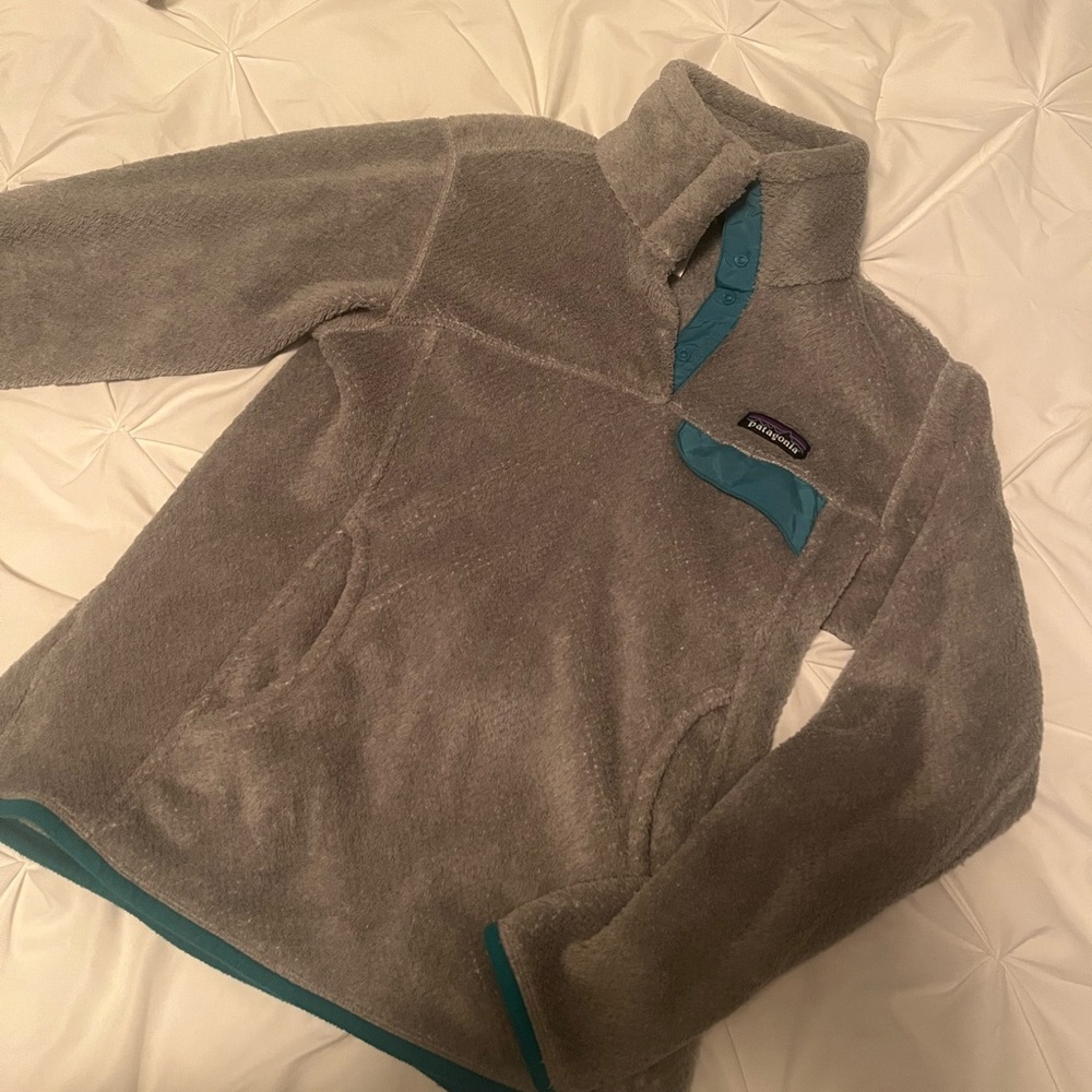 Patagonia Gray Fleece Pullover with Teal Trim
